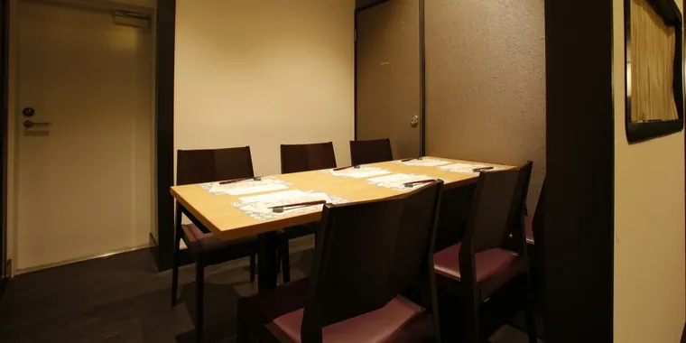 上越やすだ 銀座二丁目店的完全包间